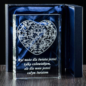 Ażurowe serce wygrawerowane w szkle - statuetka 3D na prezent