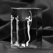 Symbol miasta wygrawerowany w krysztale, Łuczniczka 2,5D w Bydgoszczy