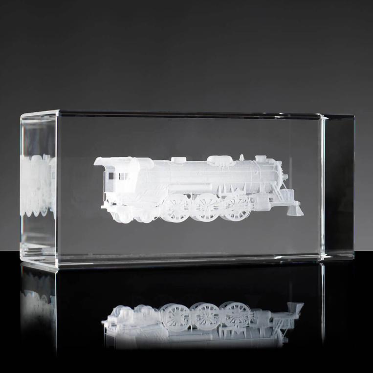 Pociąg 3D wygrawerowany w kryształowej statuetce - Statuetka firmowa