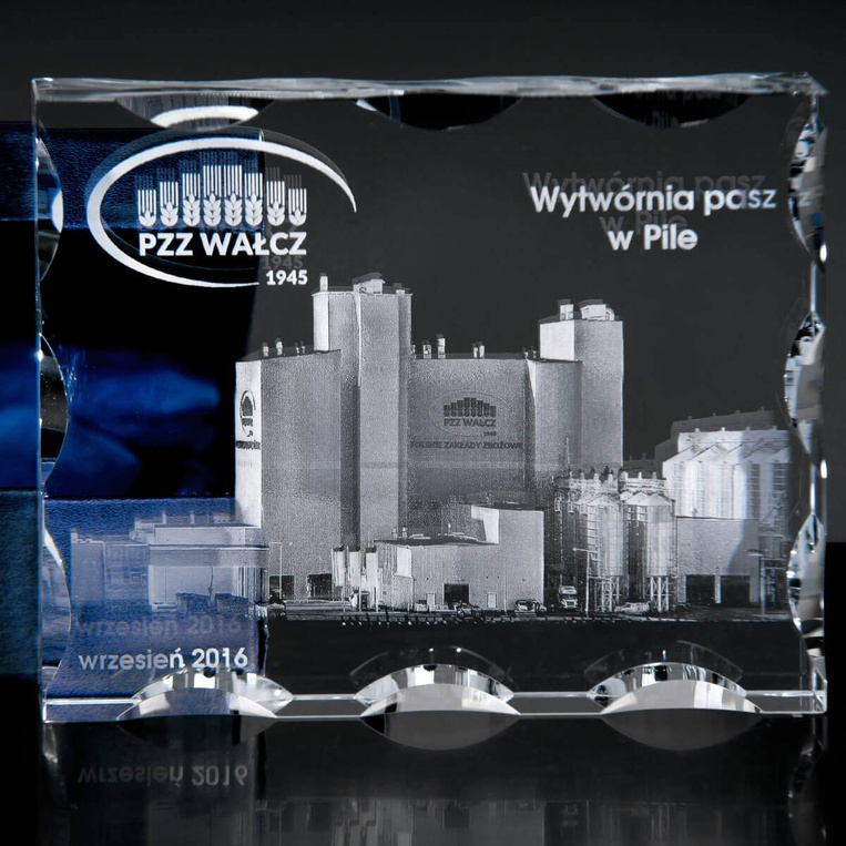 Budynek firmowy 3D - zdjęcie obiektów firmy wygrawerowane szkle