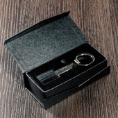 Personalizowany brelok wykonany z kryształu
