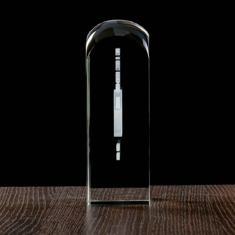 Statuetka firmowa na JUBILEUSZ FIRMY dla klientów. Etui w komplecie