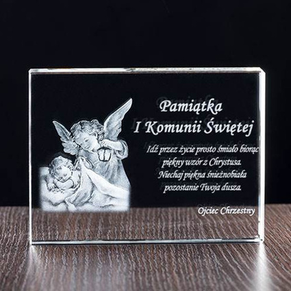 Aniołek wygrawerowany w krysztale z dedykacją na Pamiątkę Komunii Św.