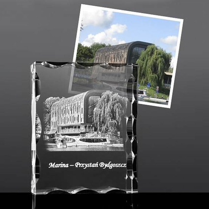 Symbol miasta wygrawerowany krysztale, Marina w Bydgoszczy